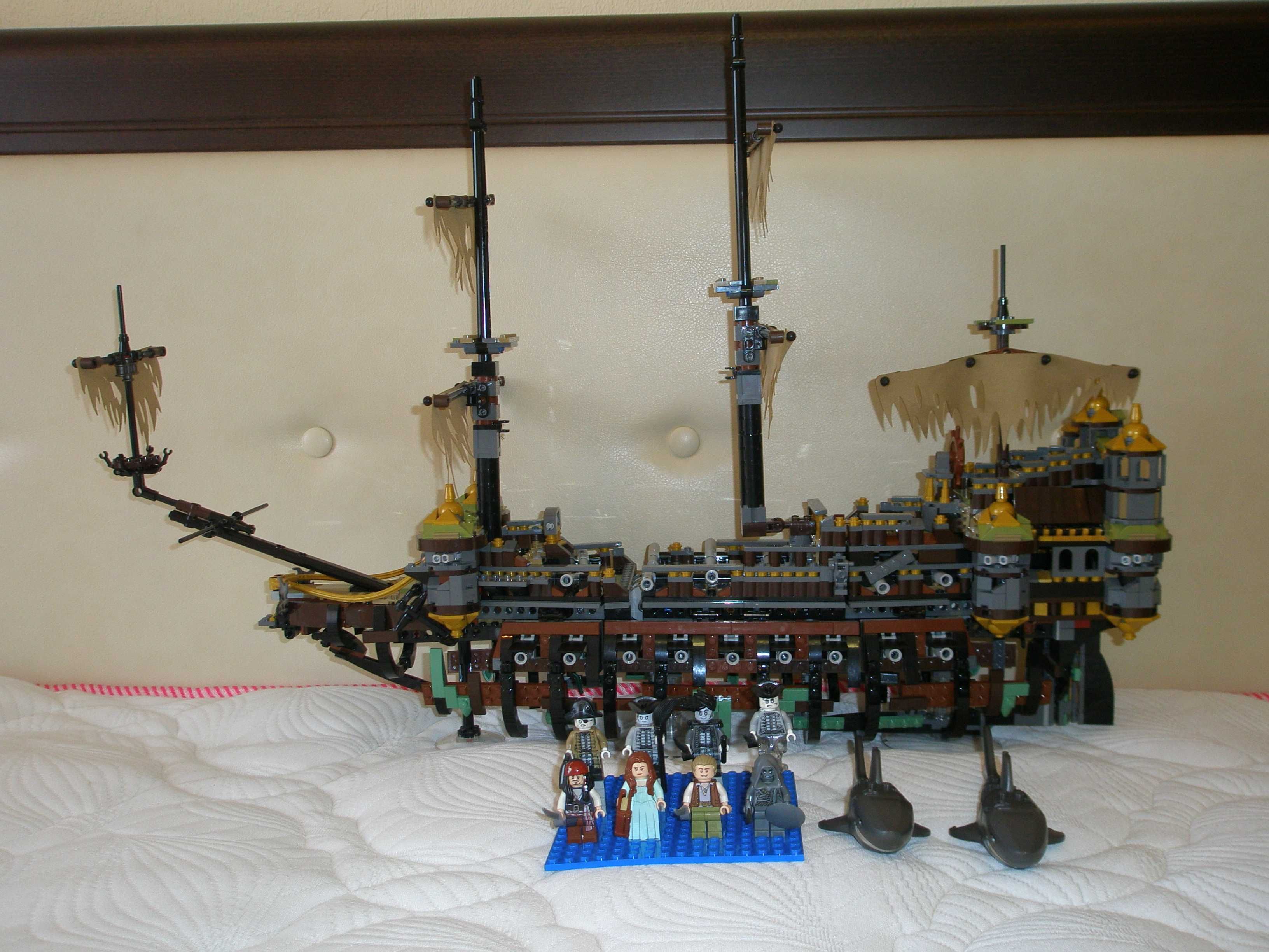 Конструктор LEGO Pirates of the Caribbean Тихая Мэри 71042