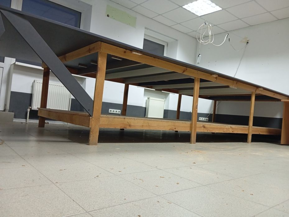 Стол,раскройный и стеллажи