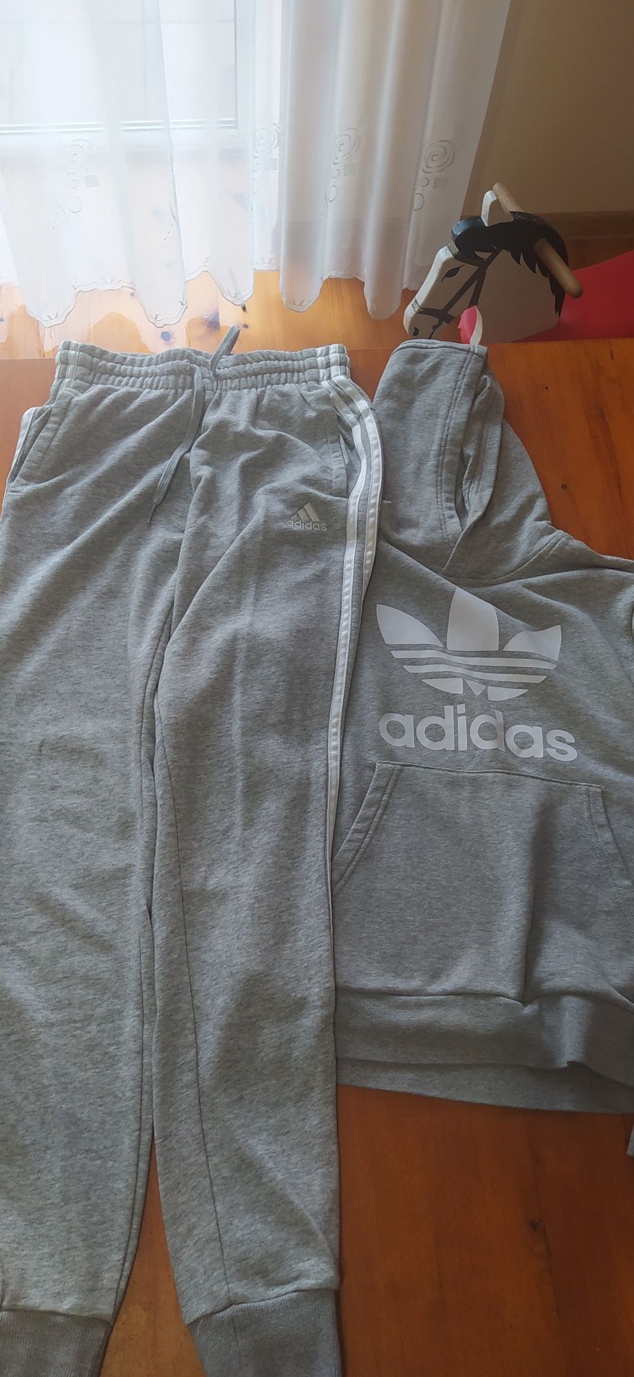 Dres szary Adidas jak nowy XS