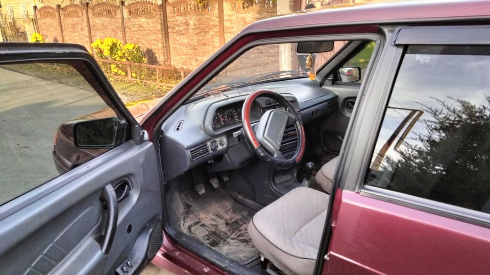 Автомобіль ваз самара