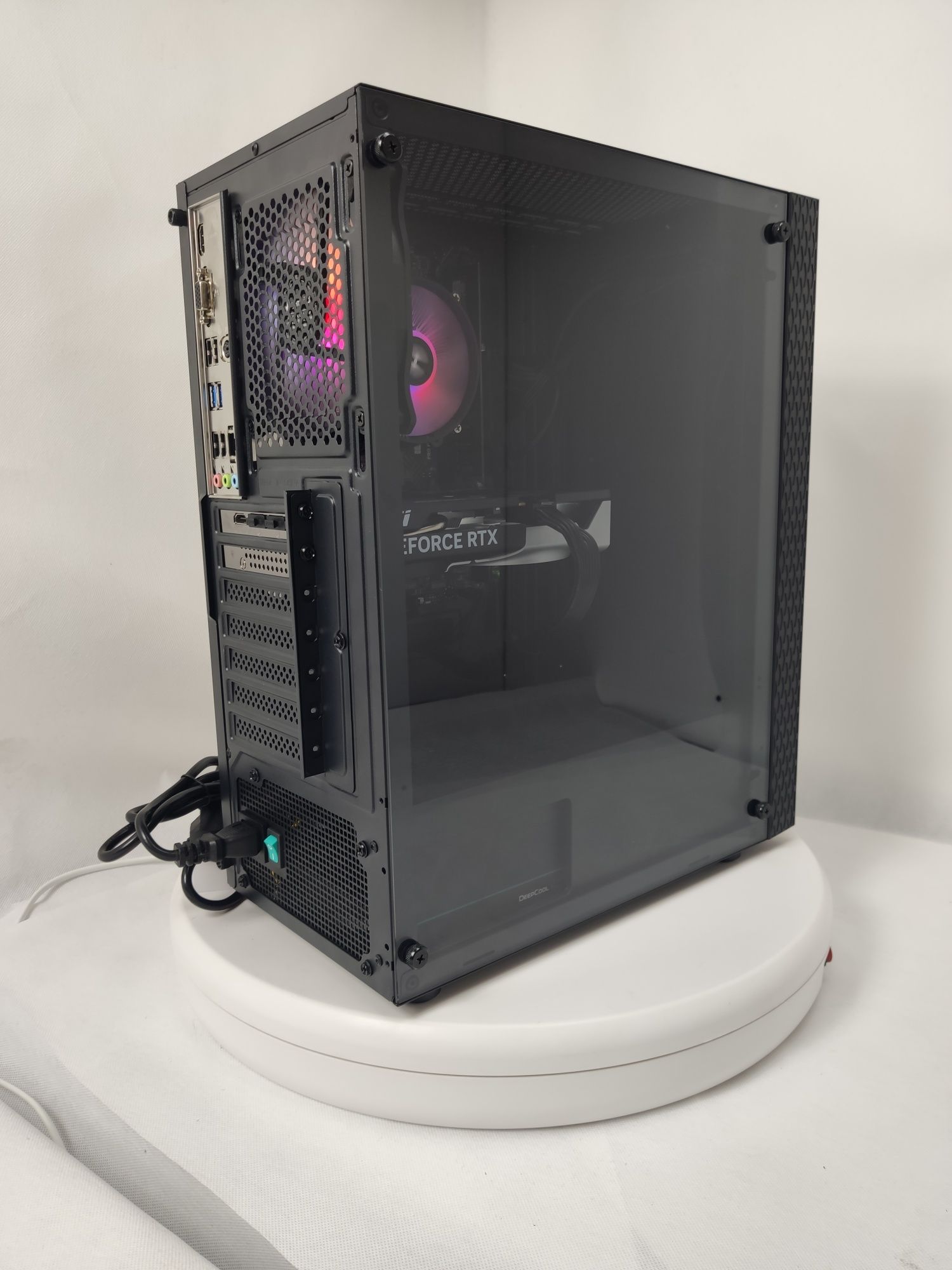 Komputer Gamingowy i7-14700, RTX 5060, 32 GB,SSD,Win 11 Pro