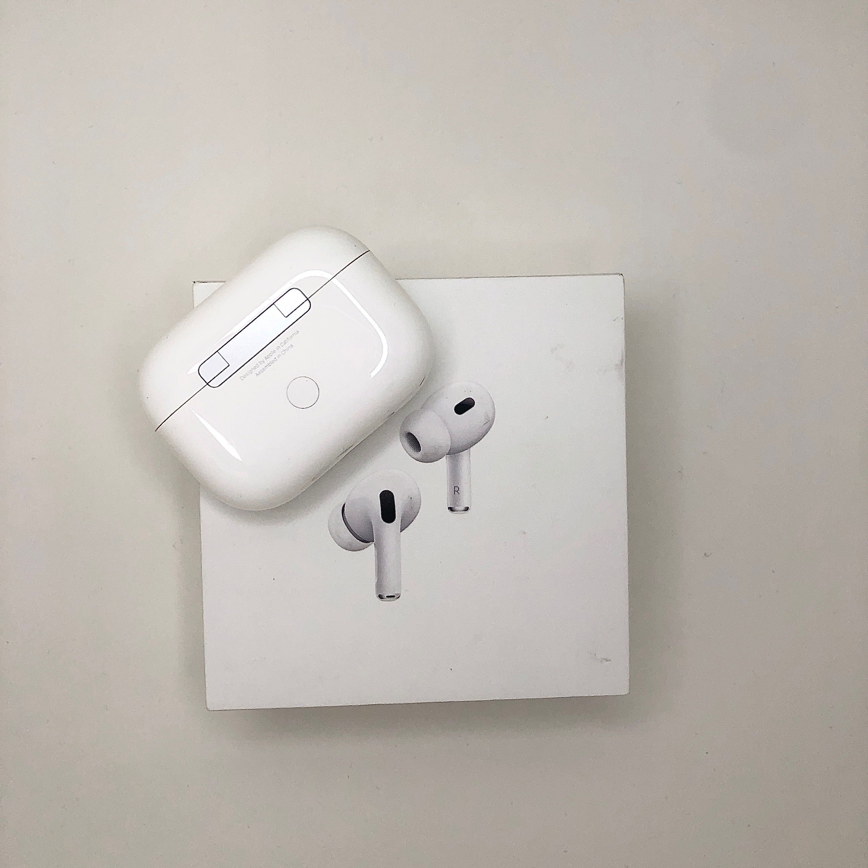 AirPods Pro 2 (Lightning)
Кейс AirPods 2 + 1 наушник (левый)