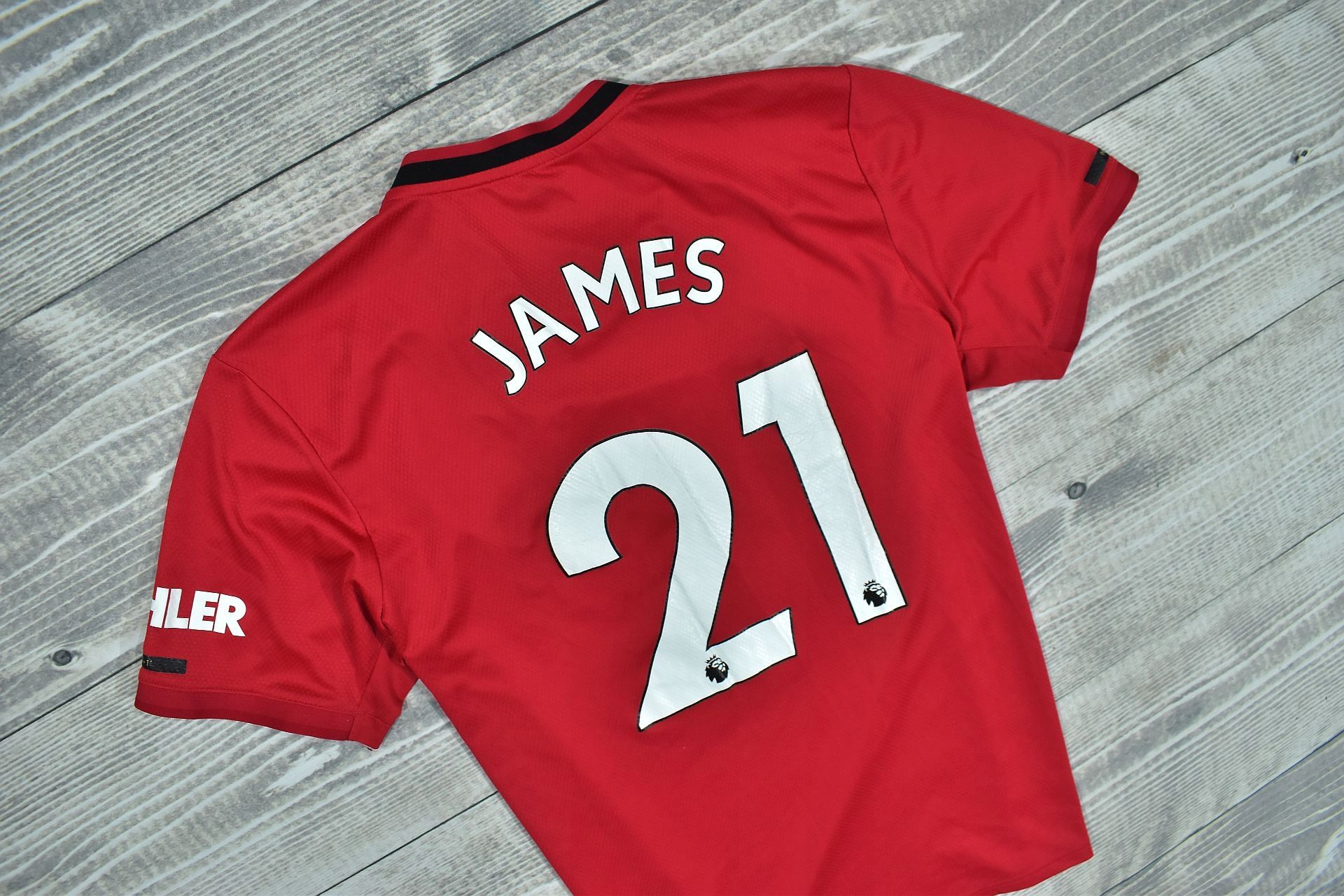 ADIDAS Manchester United James 21 Jersey / XL