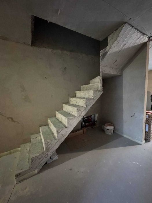 Сучасний котедж у масиві Липовий