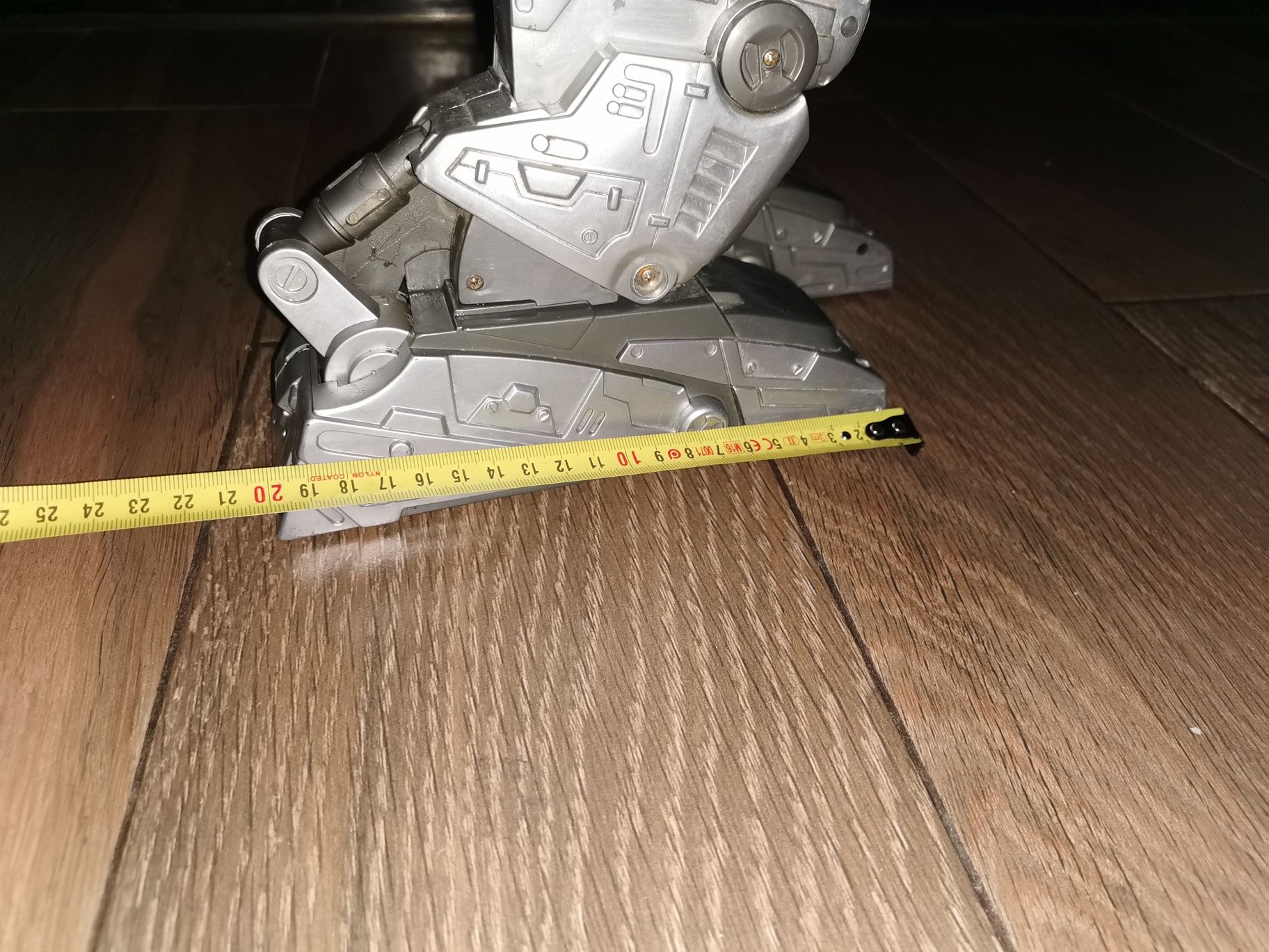 Planet fighter zaptor robot simba na akumulator wielki