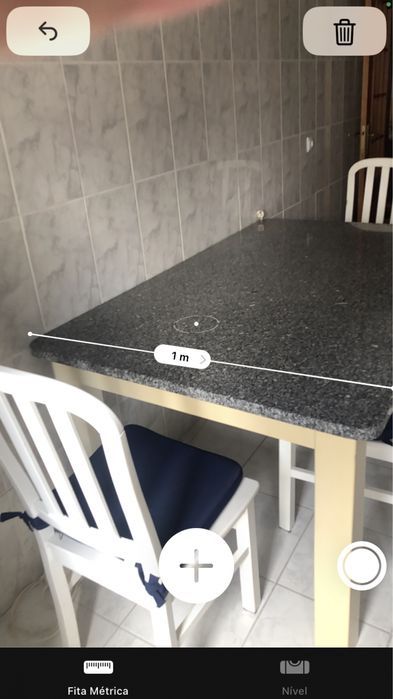 Mesa de cozinha em pedra