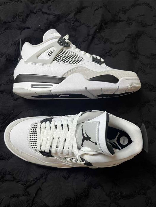 Buty Trampk Jordan 4 Retro military black R.38