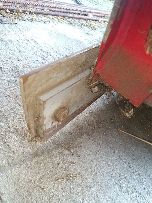 Pług 3 skibowy Unia Grudziądz tur na sprężynach