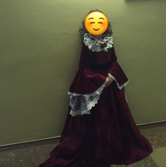 Сукня театральна, 140