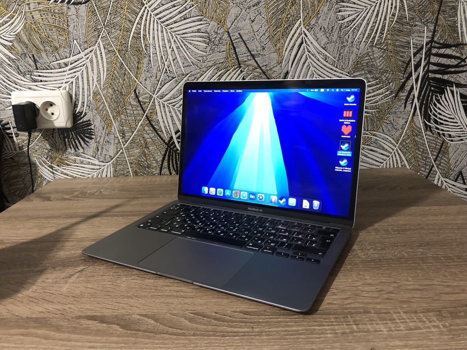 MacBook air m1 8/256 2020