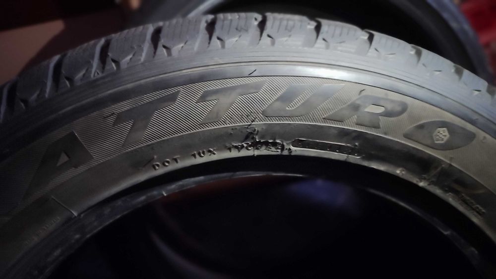 Шини зимові 285/50R20