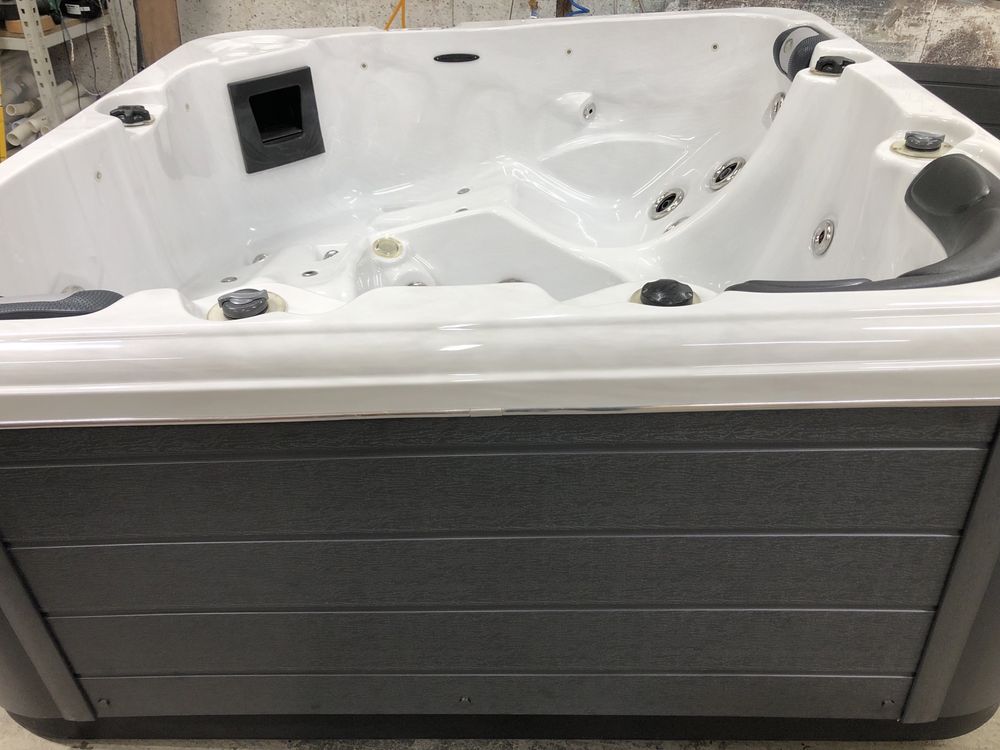 Jacuzzi ogrodowe nieużywane