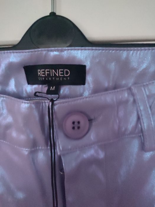 Nowe Fioletowe brokatowe efektowne spodnie rozmiar M Refined