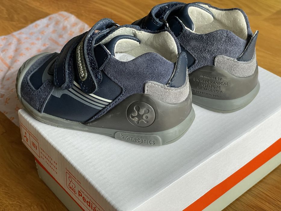 Bota/Sapatilha Biomecanics N•20