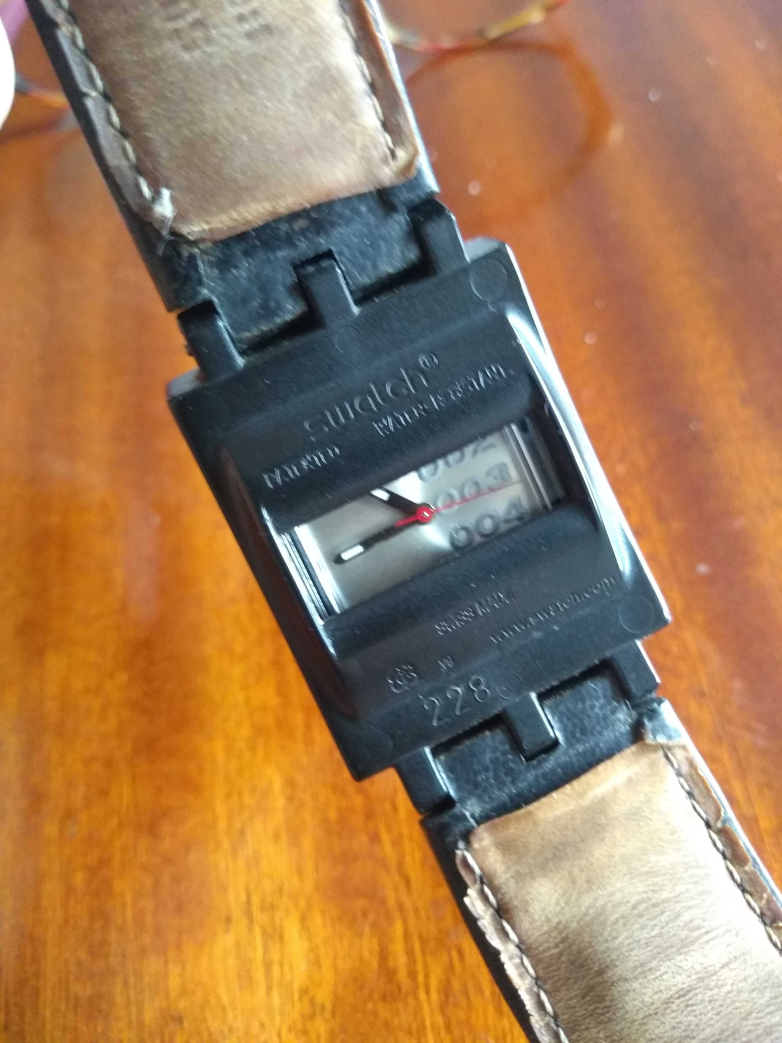 Zegarek Swatch 007 James Bond Reverso SUFB100 Die Another Day 2002r