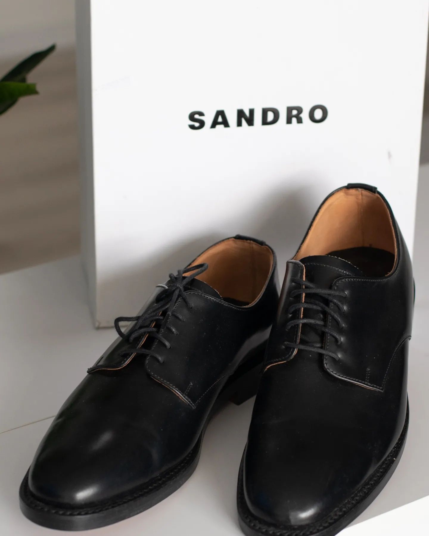 Туфлі чорні шкіряні Sandro