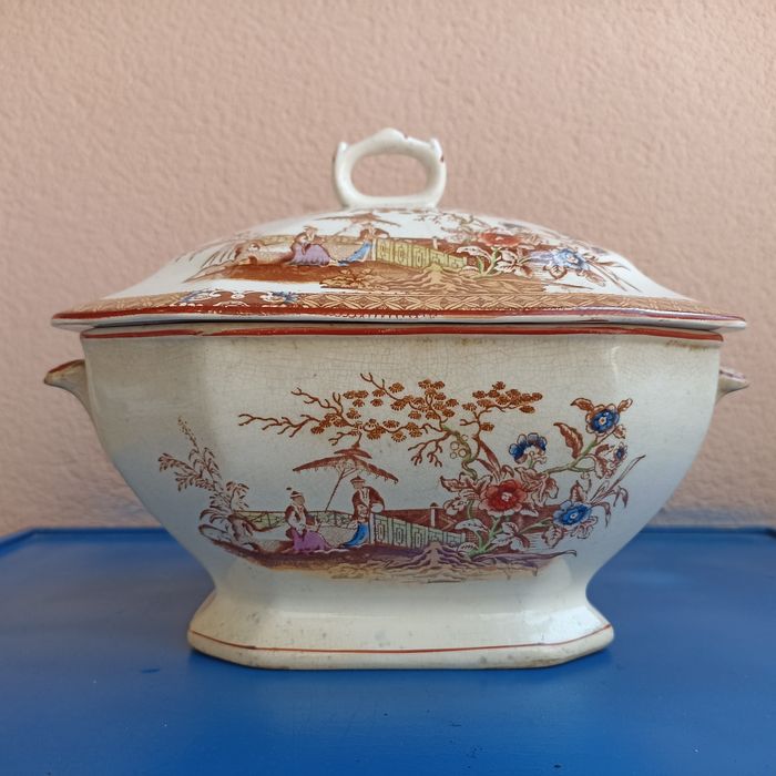 Terrina oitavada rara Sacavém motivo Chinez policromático