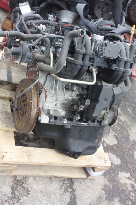 Двигун AUC 1.0 MPI AUC Seat Skoda Volkswagen