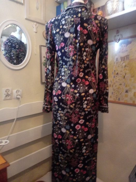 Czarna sukienka w kwiaty - M&S Collection; rozmiar S/M