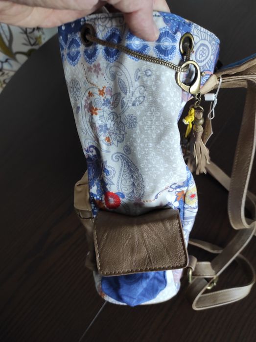 Mochila Lois - nova com etiqueta
