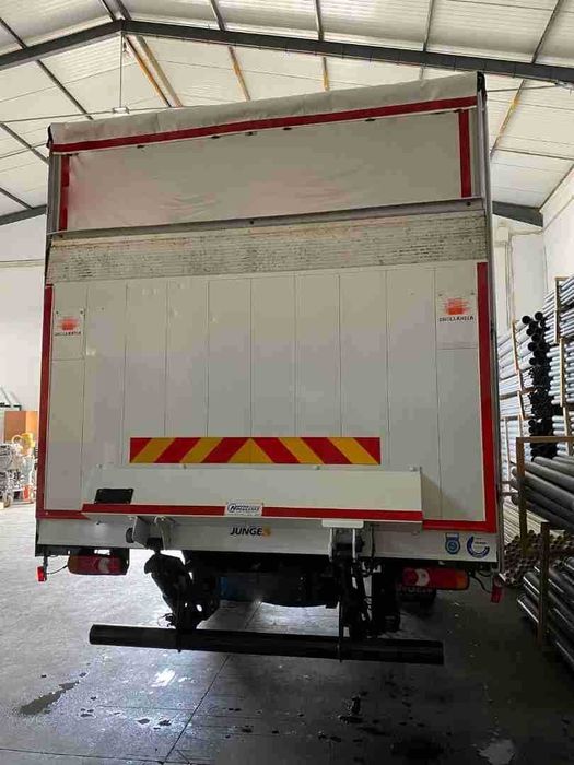 Mitsubishi Fuso 7C15 caixa Automática