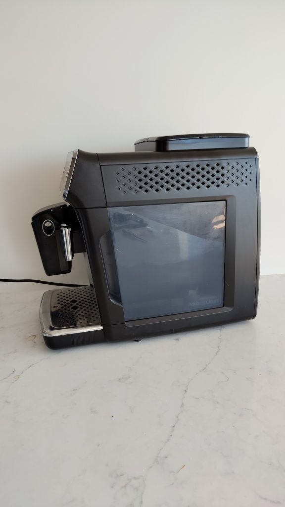 Кавомашина PHILIPS Series 3200 EP3246/70