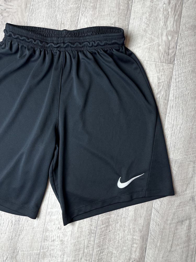 Шорты Nike dri-fit размер М оригинал спортивные чёрные мужские run бег