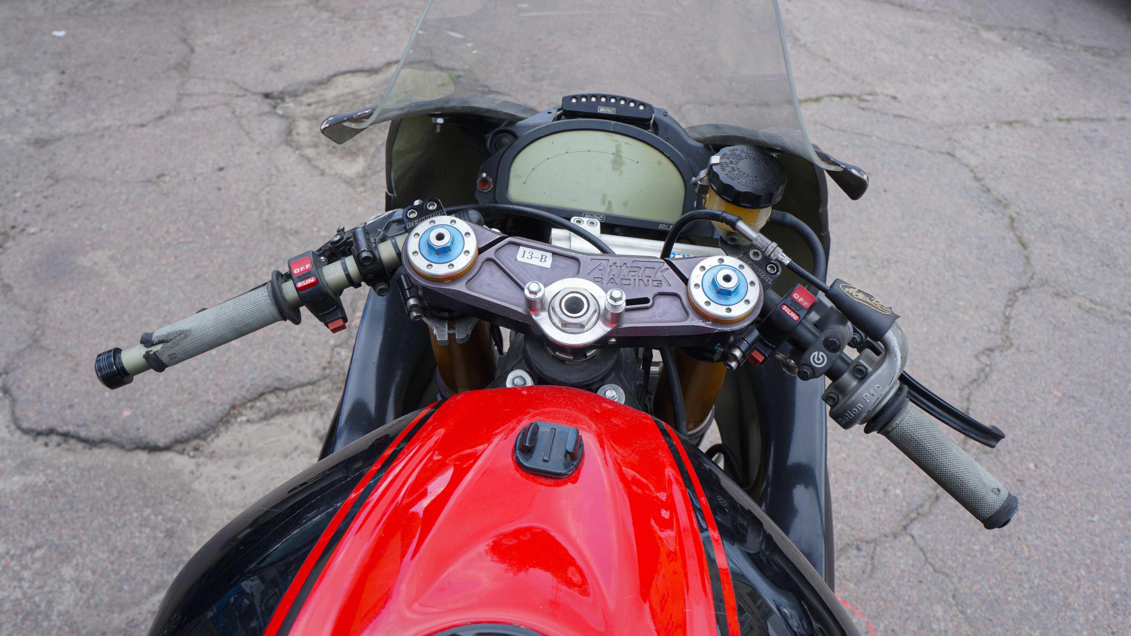 мотоцикл Triumph Daytona 675
