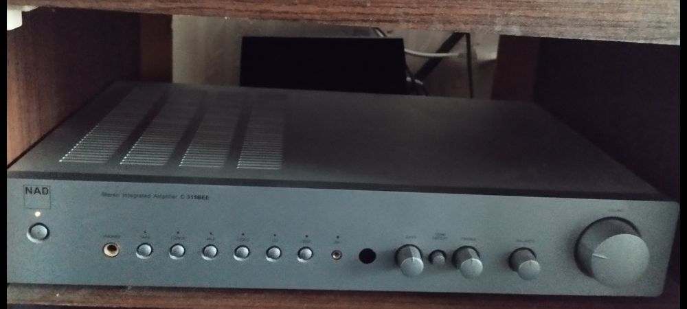 Музыкальный комплект: нап. колонки Black Diamond v.2, NAD C 315 BEE