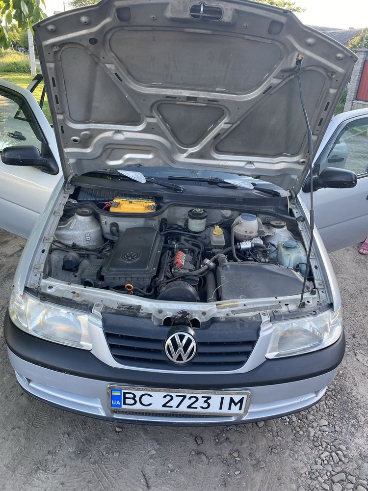 volkswagen Pointer 2004