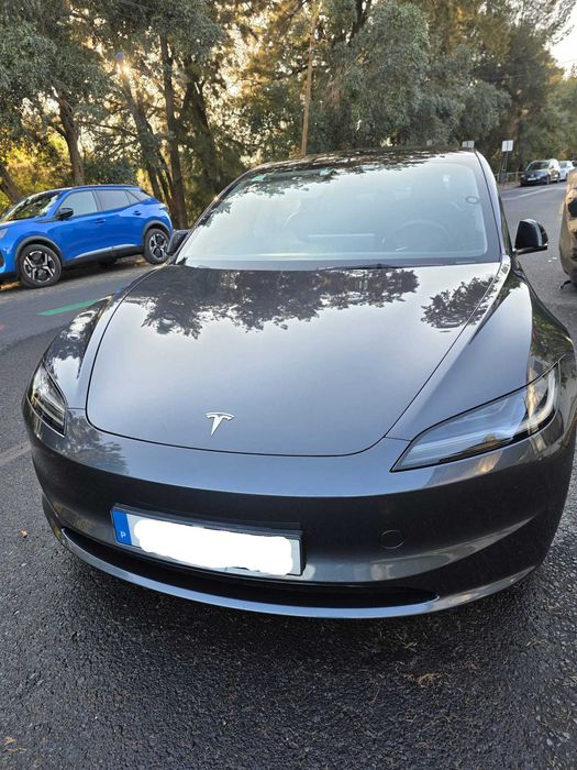 Tesla Model 3 2024 HIGHLAND