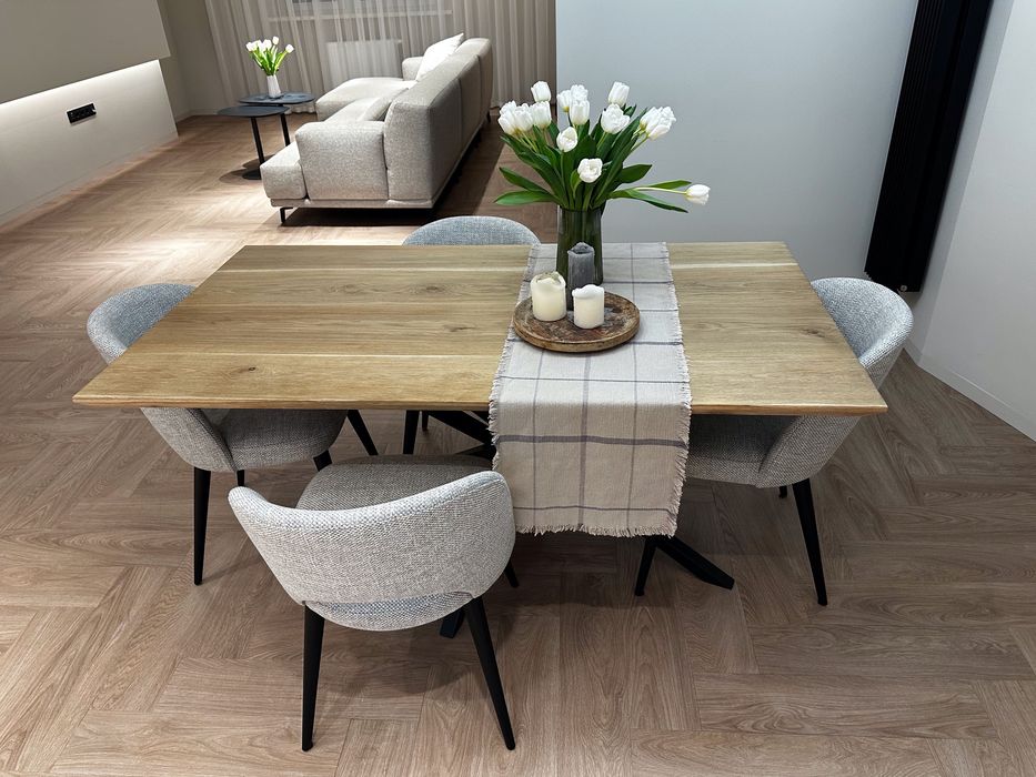 Столи з ясеня в Києві в наявності