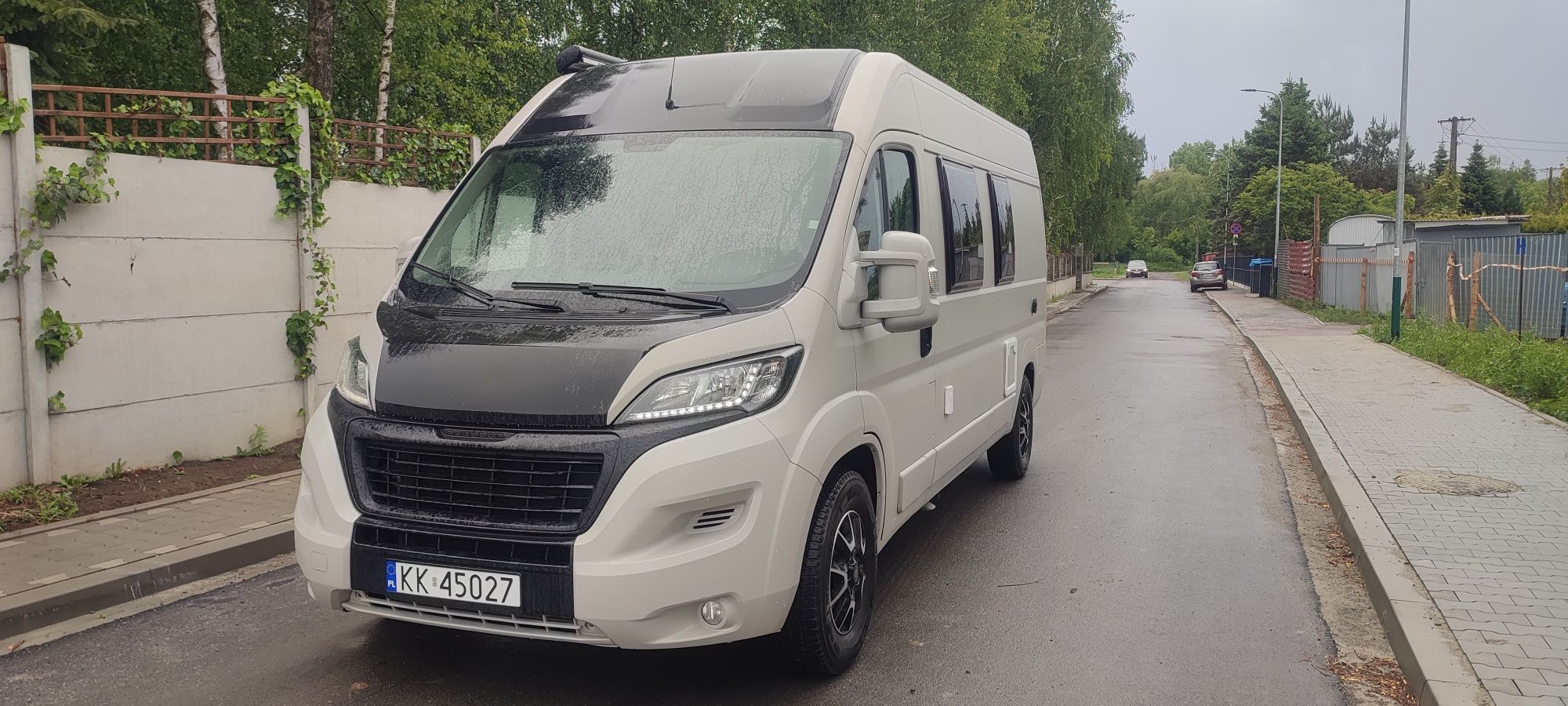 Wypozycz wypożyczę Campervan kamperwan weinsberg wynajem