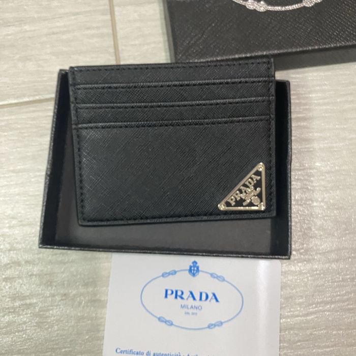 Carteira Prada nova em caixa