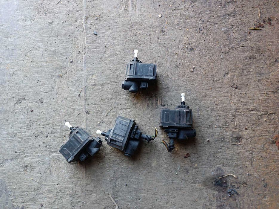 mechanizm podnoszenia lamp sterownik świateł silniczek Seicento