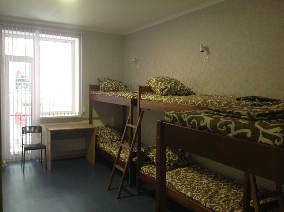 Хостел,  трёхместные , четырехместные комнаты Вишневое