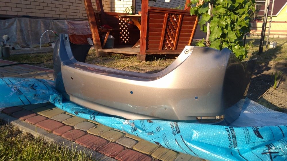 Бампер задній тойота корола 2016