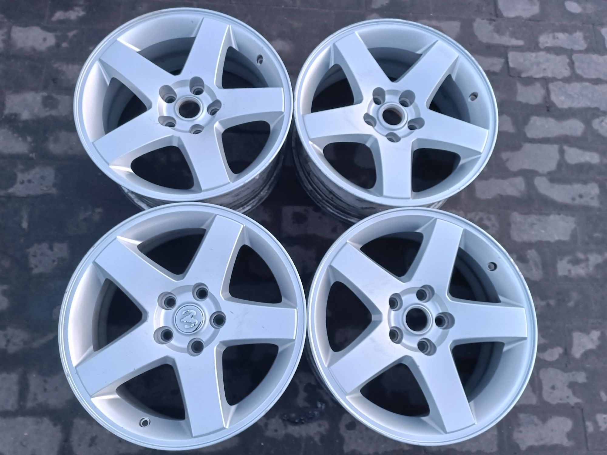 Felgi Alu Magnum Durango Charger 5x115 7J17
