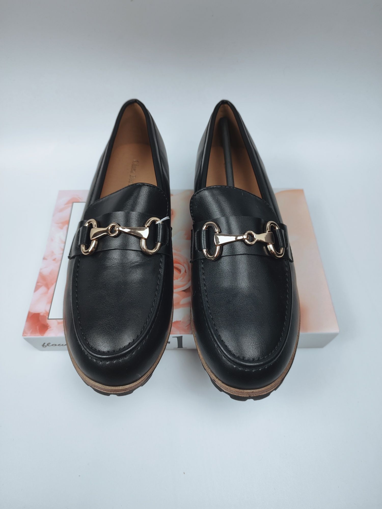 Loafersy pantofle mokasyny buty damskie rozmiar 40 ma szczupłą stopę