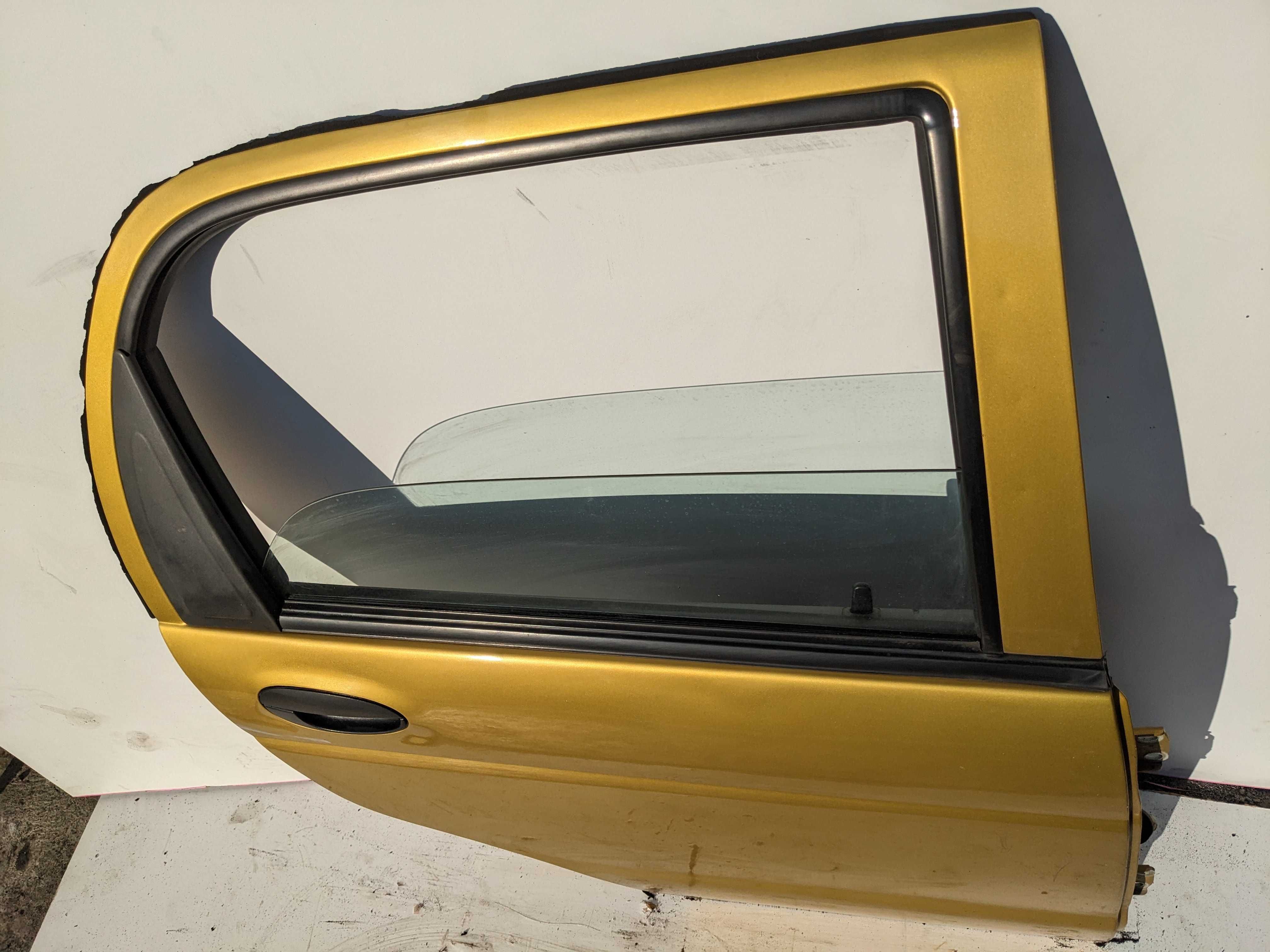 Daewoo Matiz Drzwi Prawe Tylne Prawy Tył PT Złote