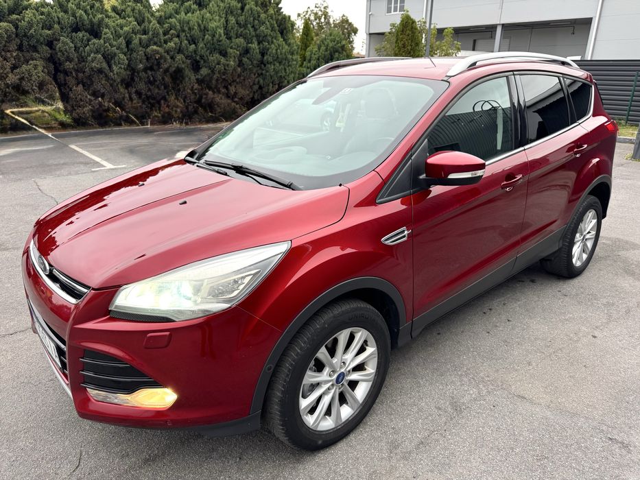 Ford Kuga 2015 року
