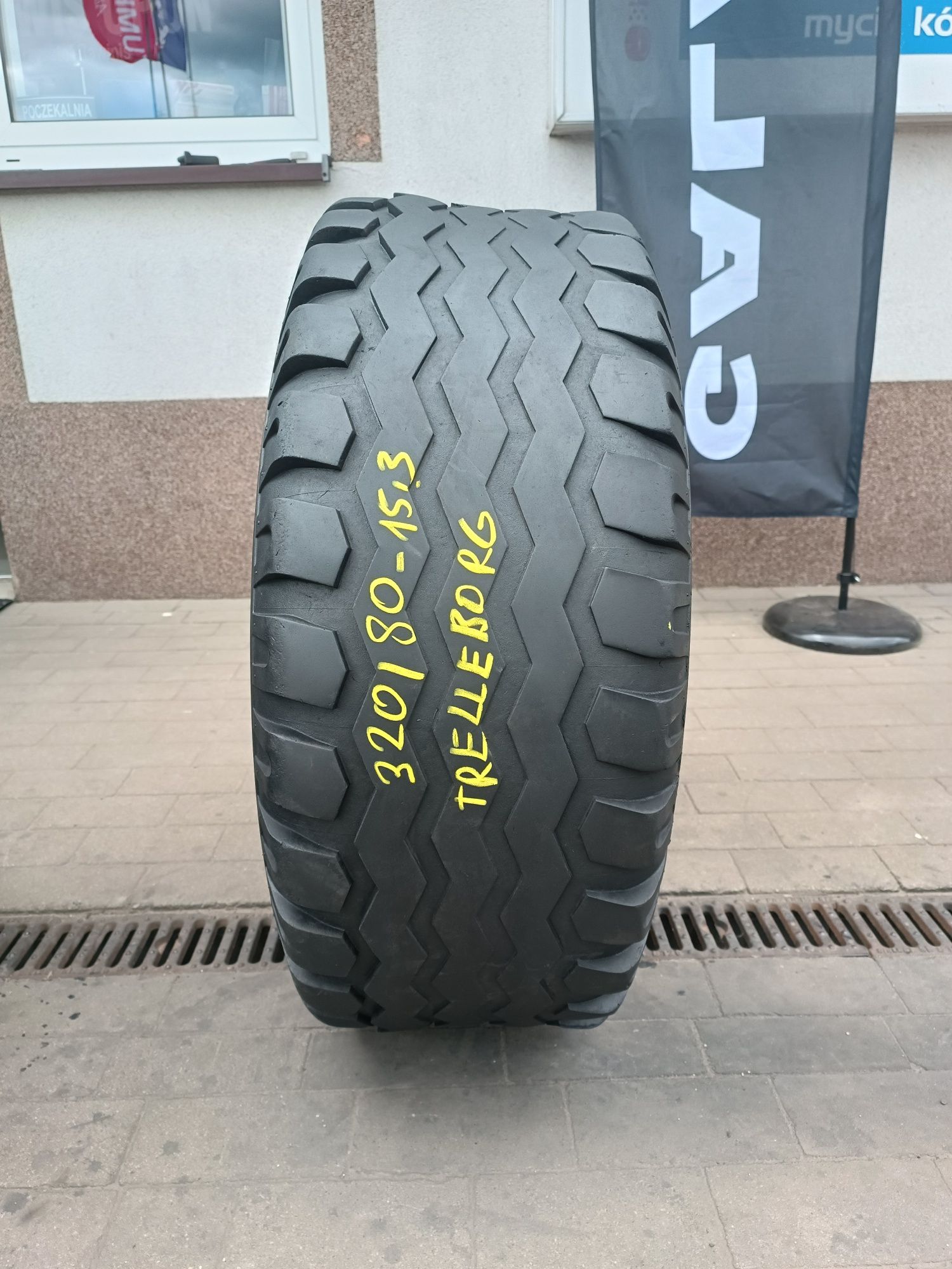 320/80-15.3 Trelleborg AW 305  320/80R15.3  12.5/80-15.3