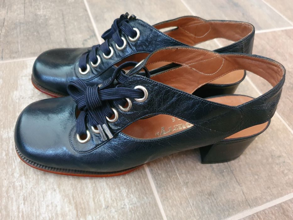 Buty na obcasie skorzane