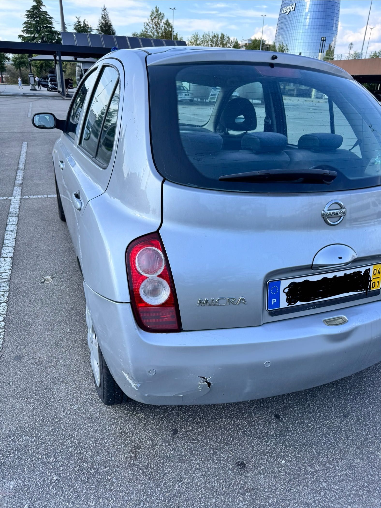 Nissan Micra 2004 em perfeito estado
