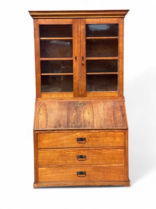 Stary sekretarzyk z przeszkloną nadstawką