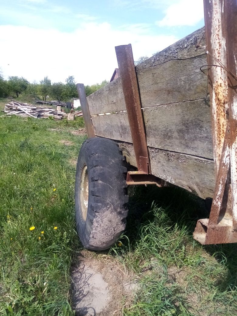 Причіп до трактора