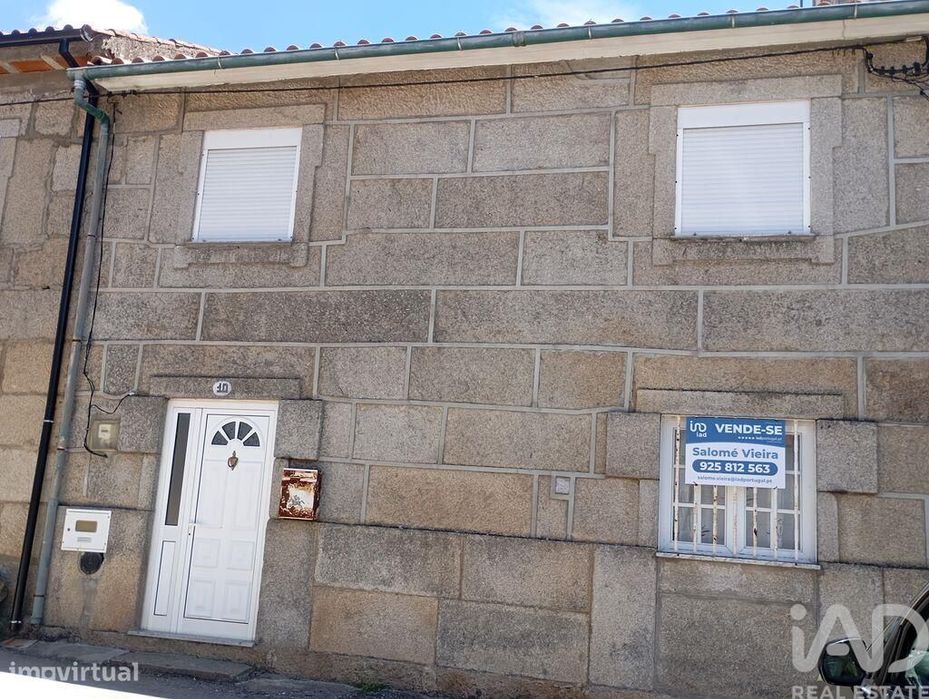 Casa de Campo T4 em Lagoaça e Fornos de 149,00 m2