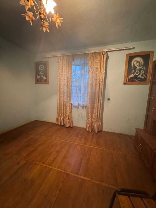 Продається будинок в селі Улашківці.