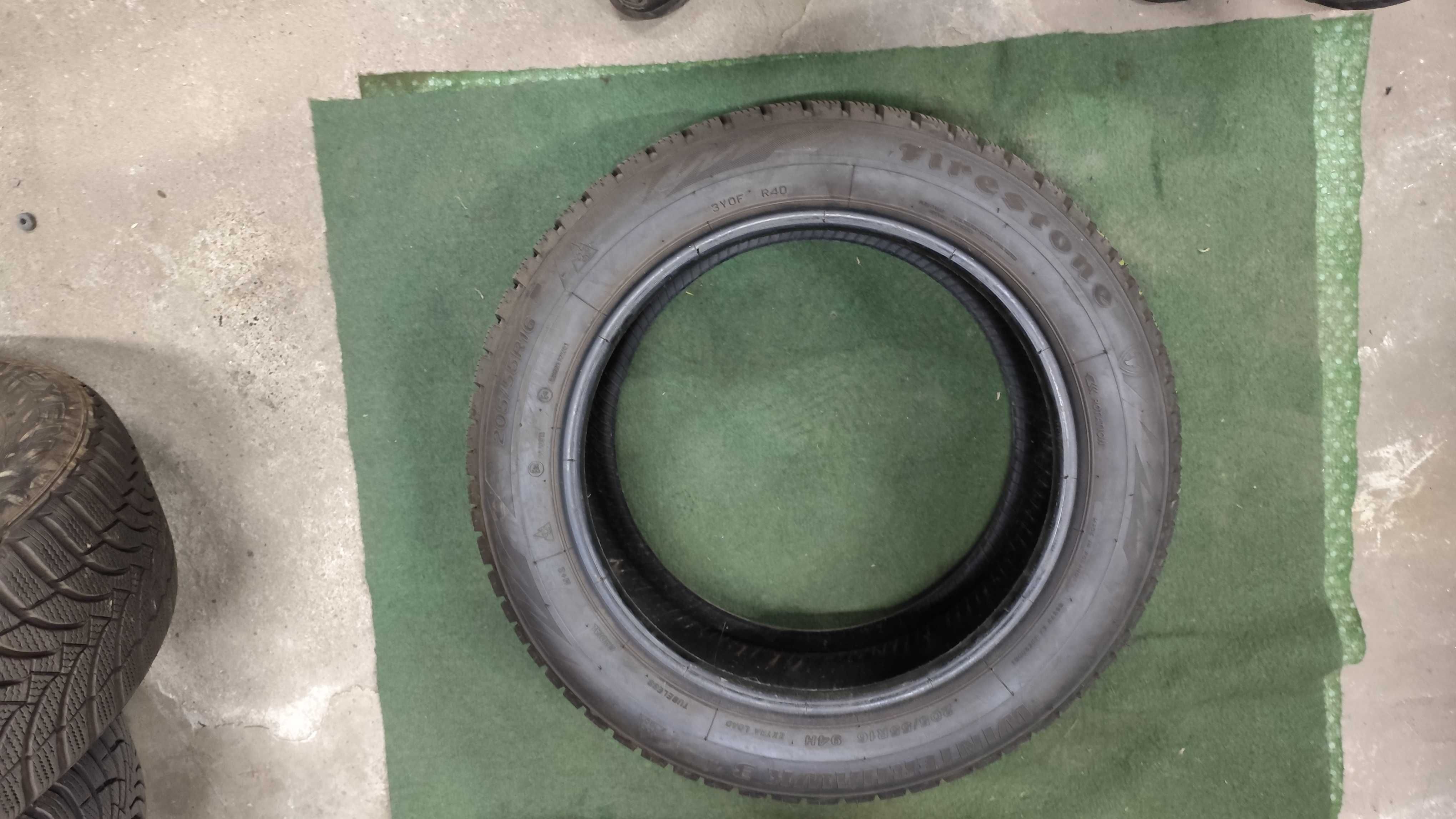 Opona Firestone WinterHawk 3   205/55R16 94H 1-szt