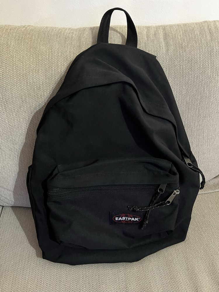 Mochila Eastpak Preta